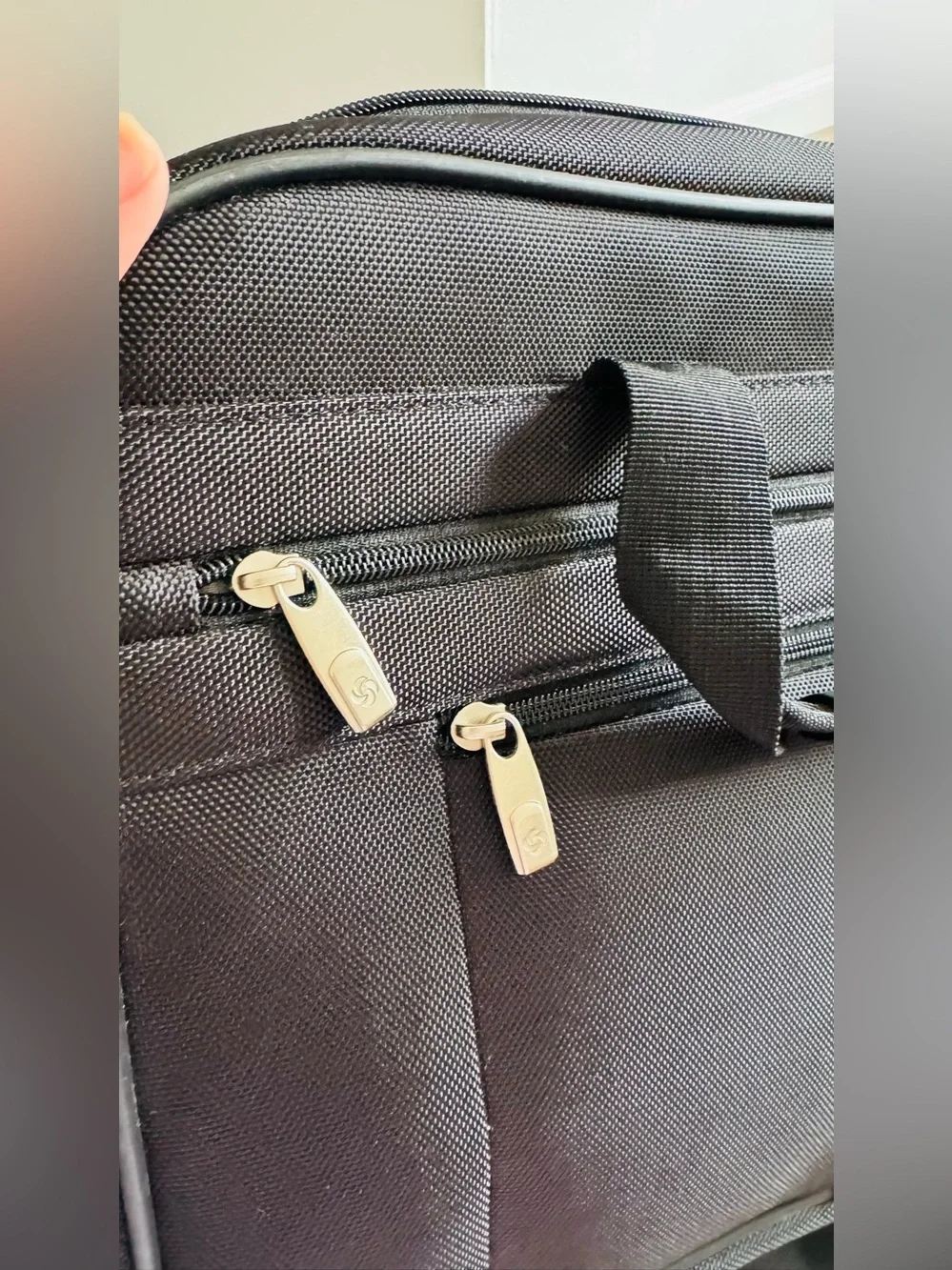 Samsonite Black Briefcase with Shoulder Strap